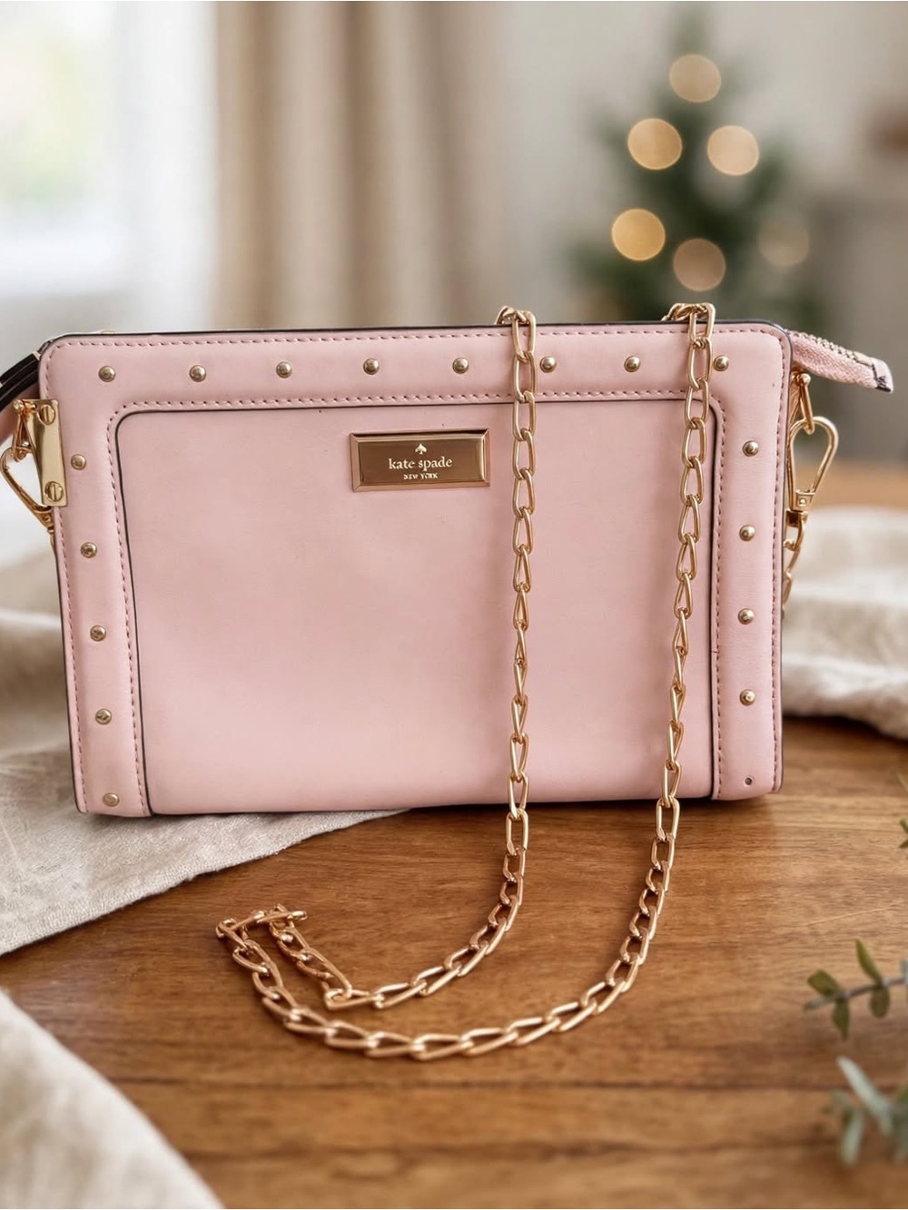 Just in 🔥 Kate Spade Helena Street
Wristlet Clutch Pink Studded converted - Picture 4 of 16